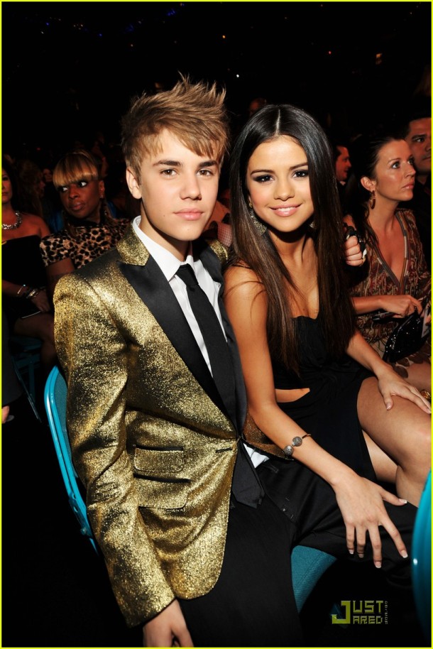 justin bieber and selena gomez billboard awards 2011. Justin Bieber and Selena